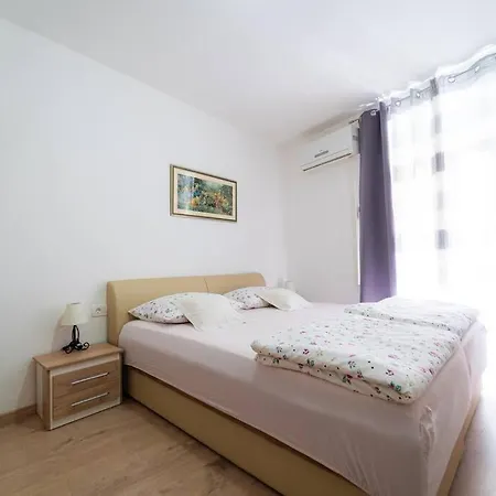Apartman Charming In Old Town *
